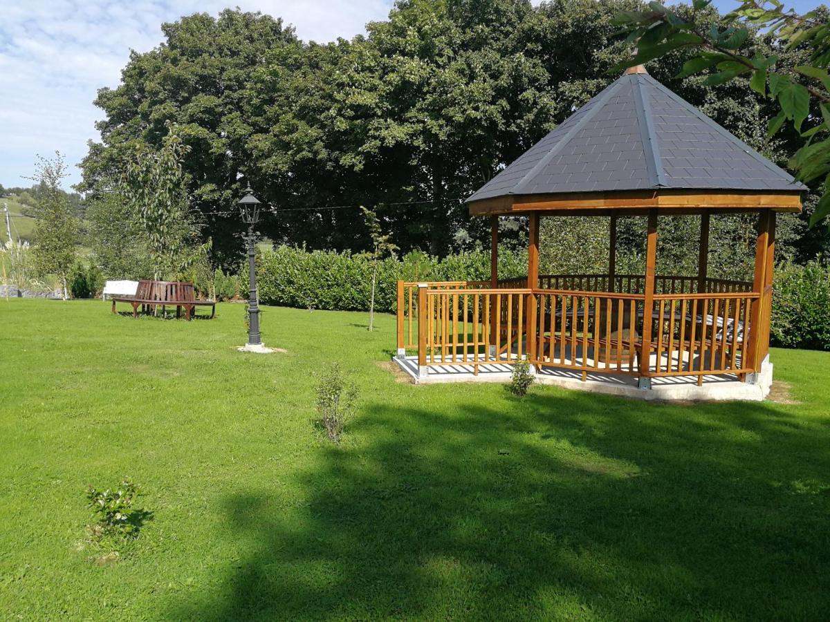 Tower View Lodge เอนนิส ภายนอก รูปภาพ