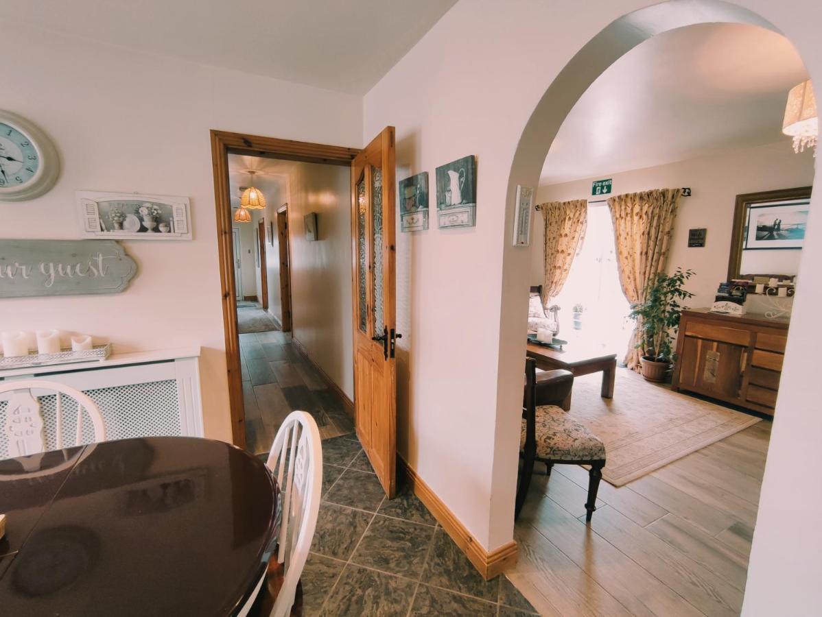 Tower View Lodge เอนนิส ภายนอก รูปภาพ